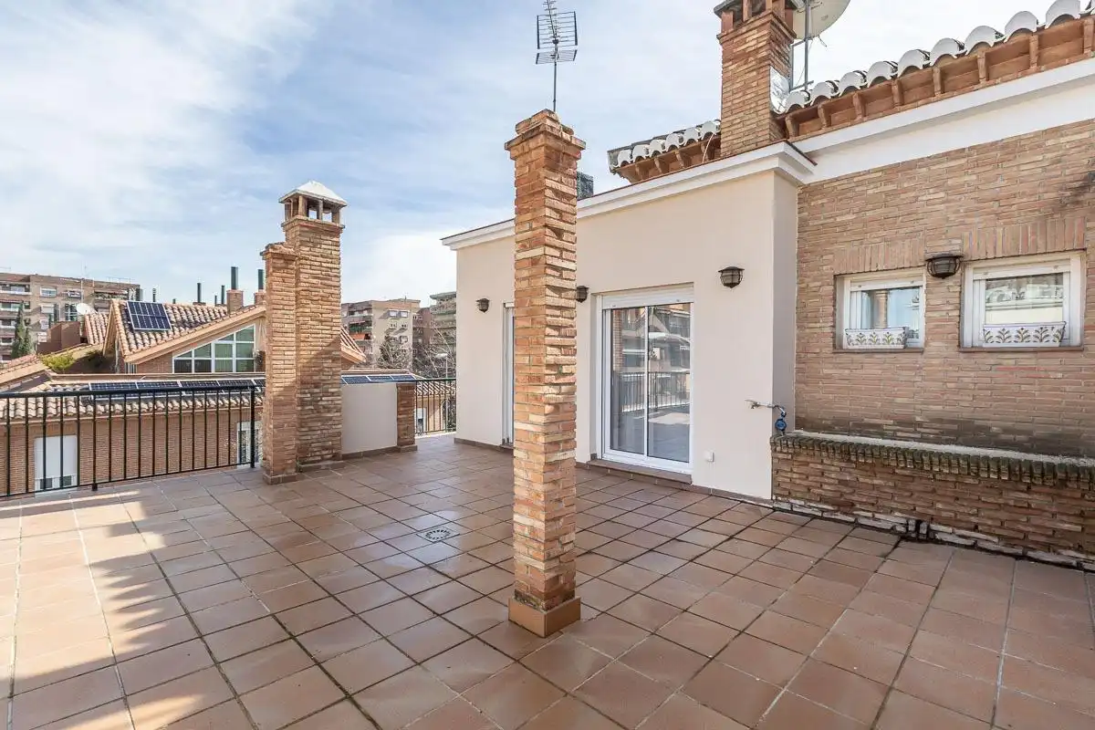 Terraza de Casa adosada en venta en Granada con Calefacción, Jardín privado y Terraza