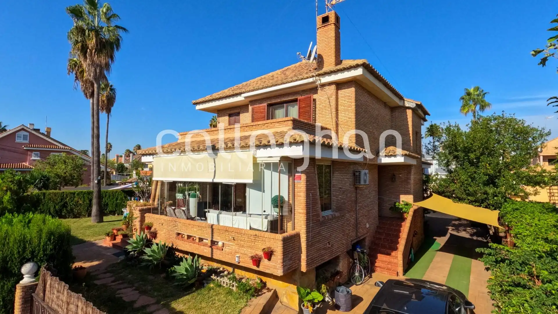 Vista exterior de Casa o chalet en venta en Sagunto / Sagunt con Jardín privado
