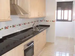 Cuina de Pis de lloguer en Tordera amb Calefacció i Forn