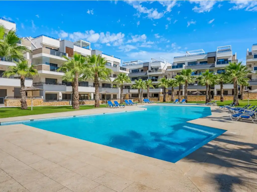 Apartment mit Pool zum Verkauf in Calle Lagos de Covadonga