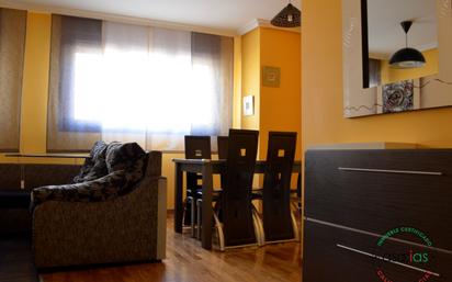 Dormitori de Pis en venda en Gijón  amb Calefacció i Parquet