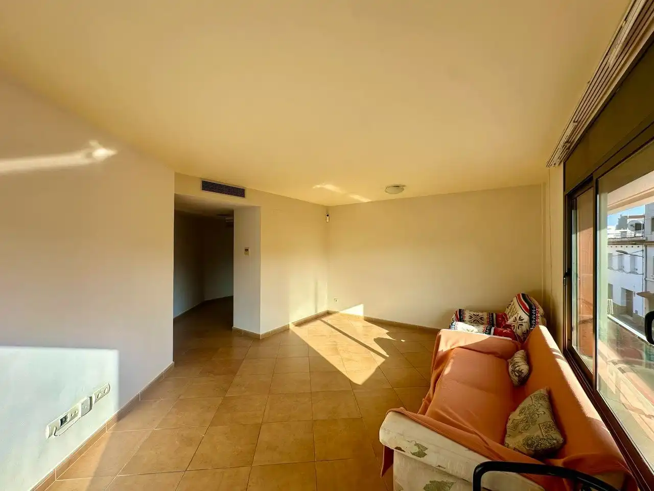 Living room of Flat for sale in Sant Feliu de Guíxols  with Air Conditioner, Heating and Terrace