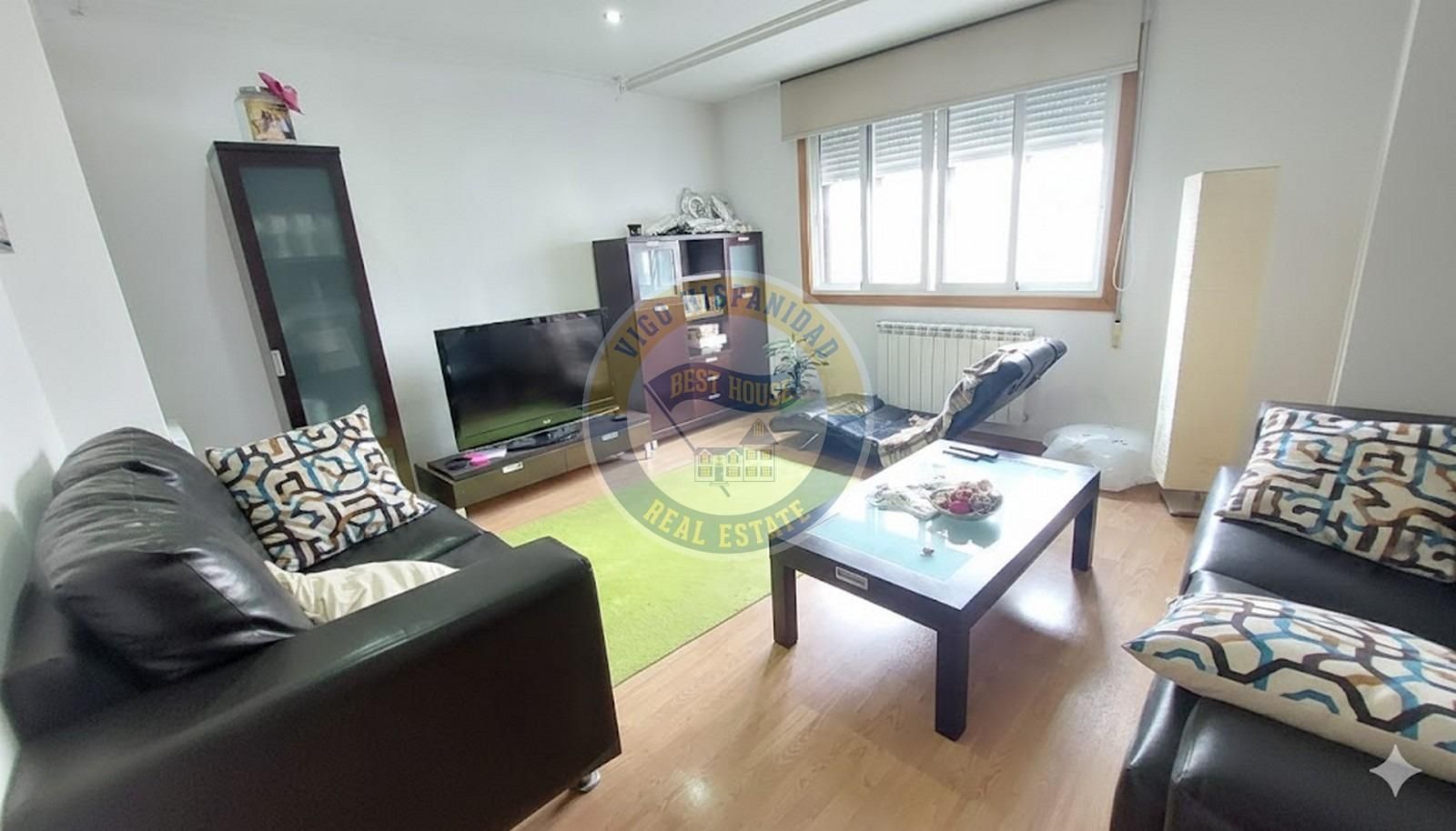 Sala d'estar de Pis en venda en Vigo  amb Calefacció i Traster