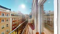 Exterior view of Flat for sale in  Barcelona Capital  with Air Conditioner, Heating and Parquet flooring