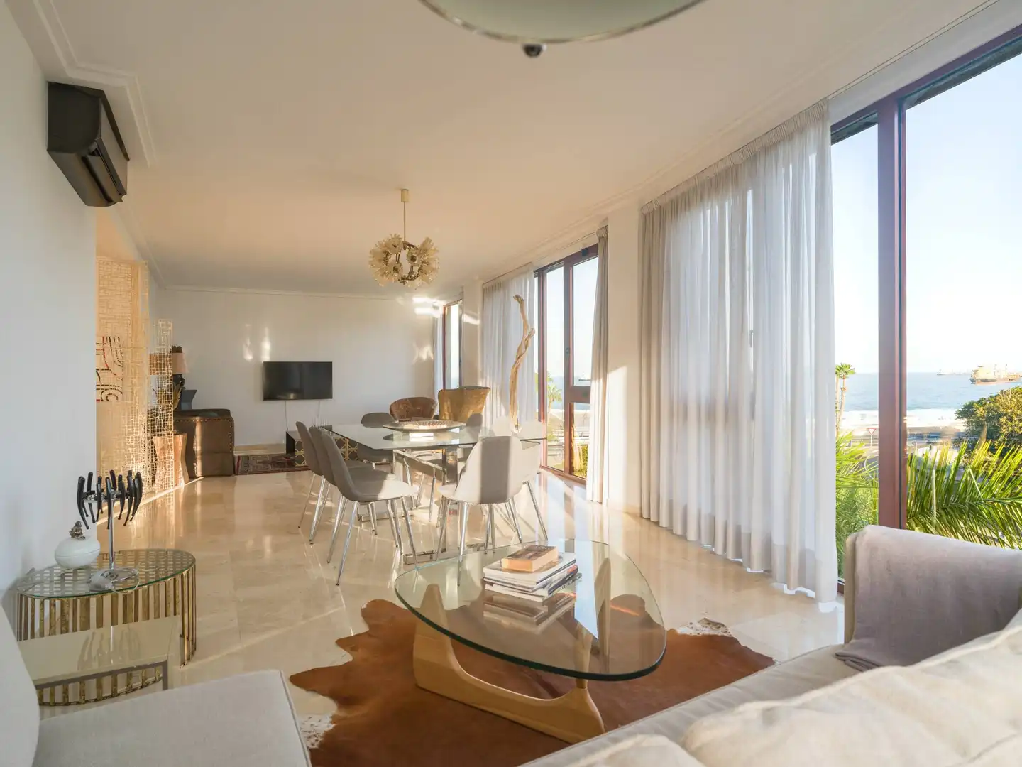 Sala d'estar de Pis en venda en Las Palmas de Gran Canaria amb Aire condicionat