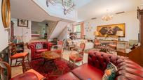 Living room of Single-family semi-detached for sale in  Madrid Capital  with Private garden