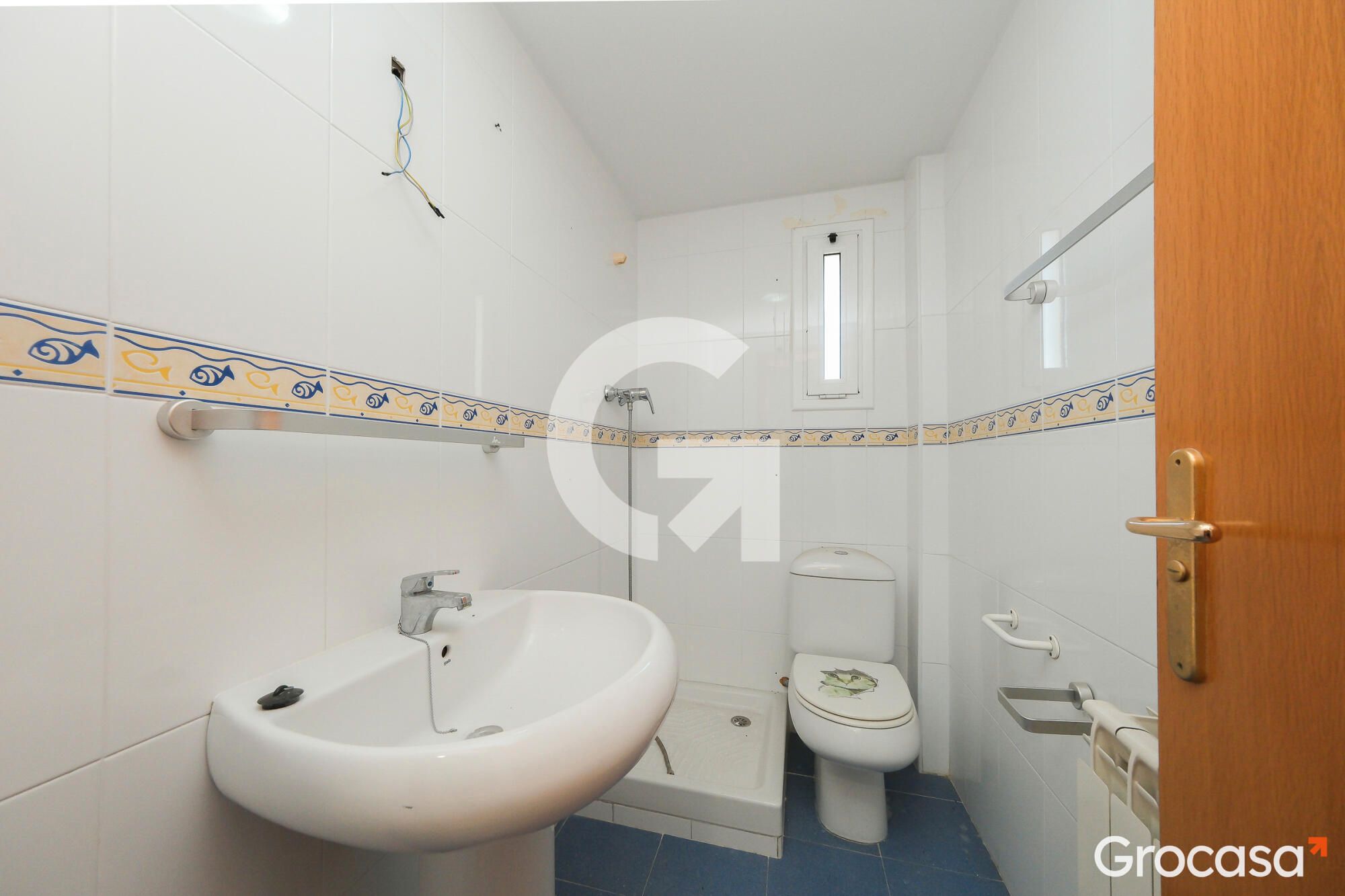 Bathroom of Flat for sale in Sant Boi de Llobregat  with Air Conditioner, Heating and Terrace