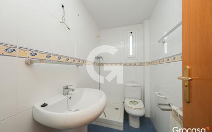 Bathroom of Flat for sale in Sant Boi de Llobregat  with Air Conditioner, Heating and Terrace