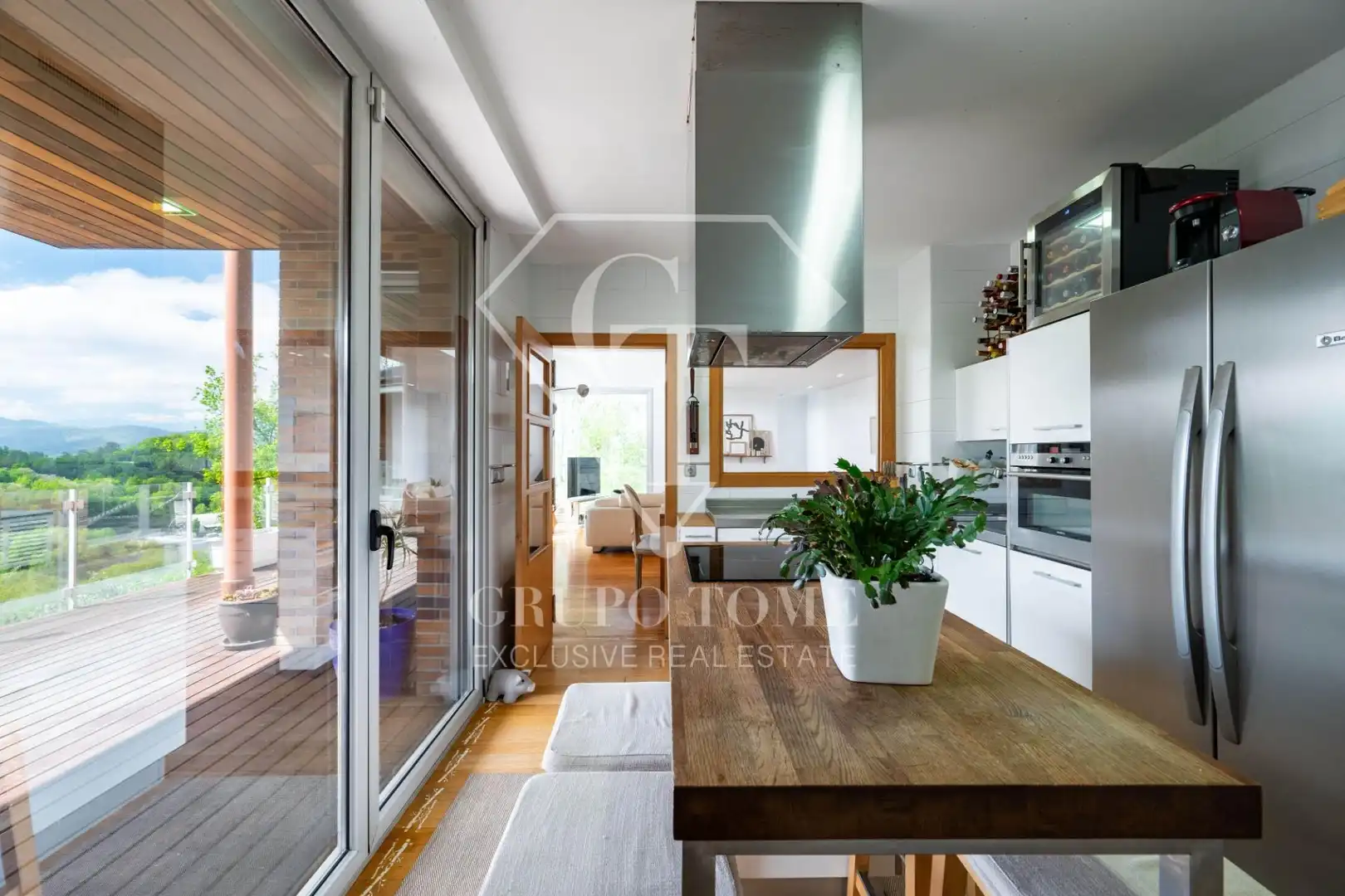 Küche von Einfamilien-Reihenhaus zum Verkauf in Donostia - San Sebastián  mit Heizung, Privatgarten und Terrasse