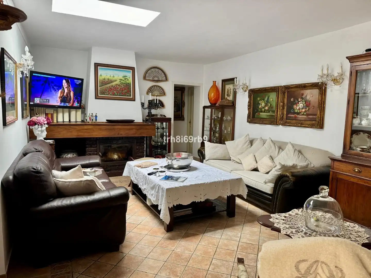 Chalet con piscina en venta en Avenida José Luis Carrillo 6, imagen 2