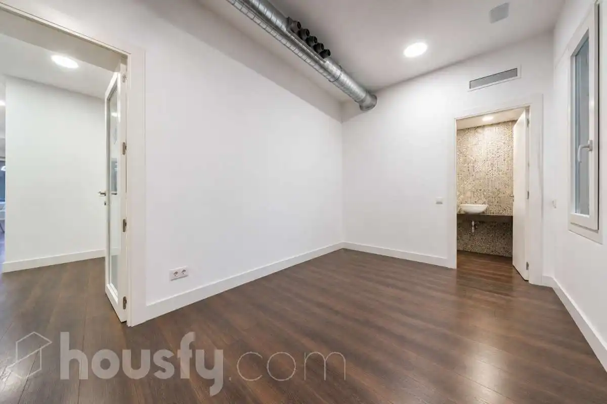 Piso con ascensor en venta en Calle de Montesa ., imagen 4