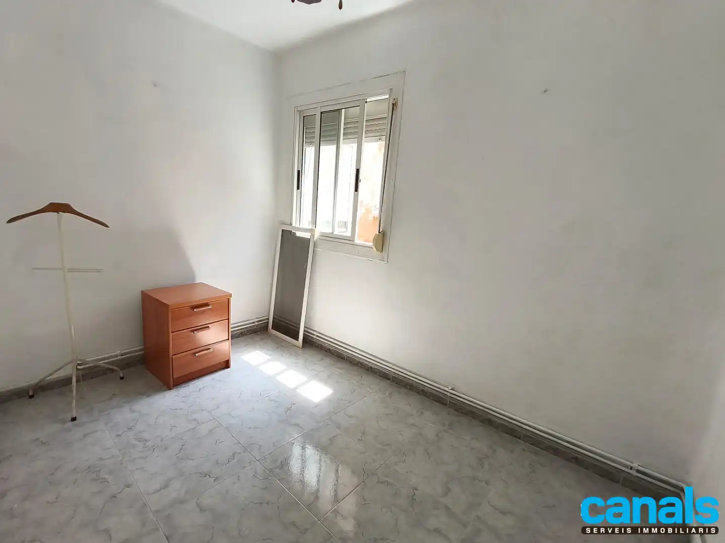 Dormitori de Pis en venda en Ripollet amb Aire condicionat, Calefacció i Terrassa