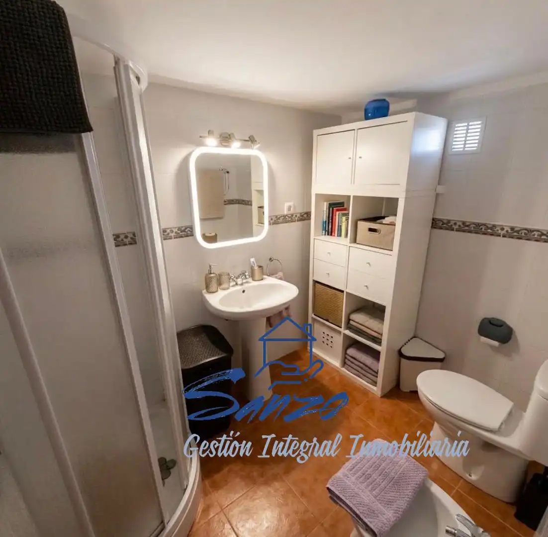 Bathroom of Houses for sale in Cueva de Menga