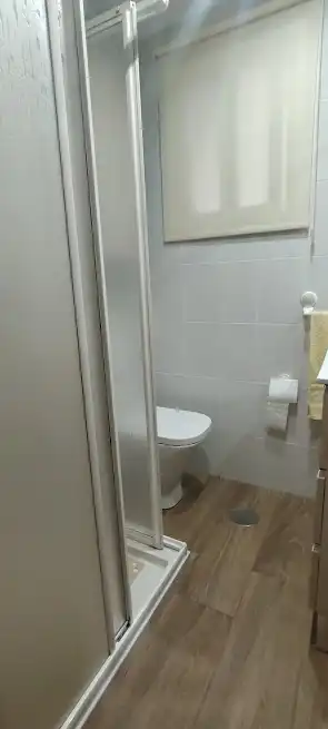 Badezimmer von Wohnung zum Verkauf in Linares mit Klimaanlage, Heizung und Balkon