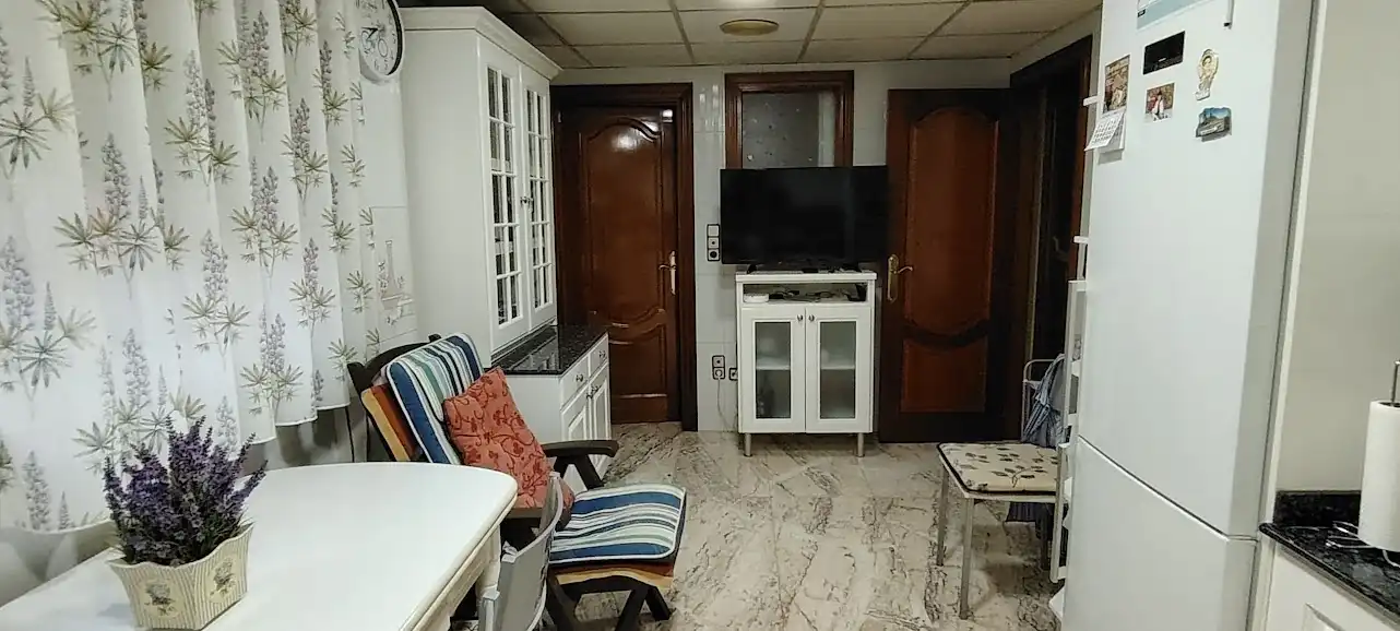 Cuina de Casa o xalet en venda en Linares amb Aire condicionat, Calefacció i Jardí privat