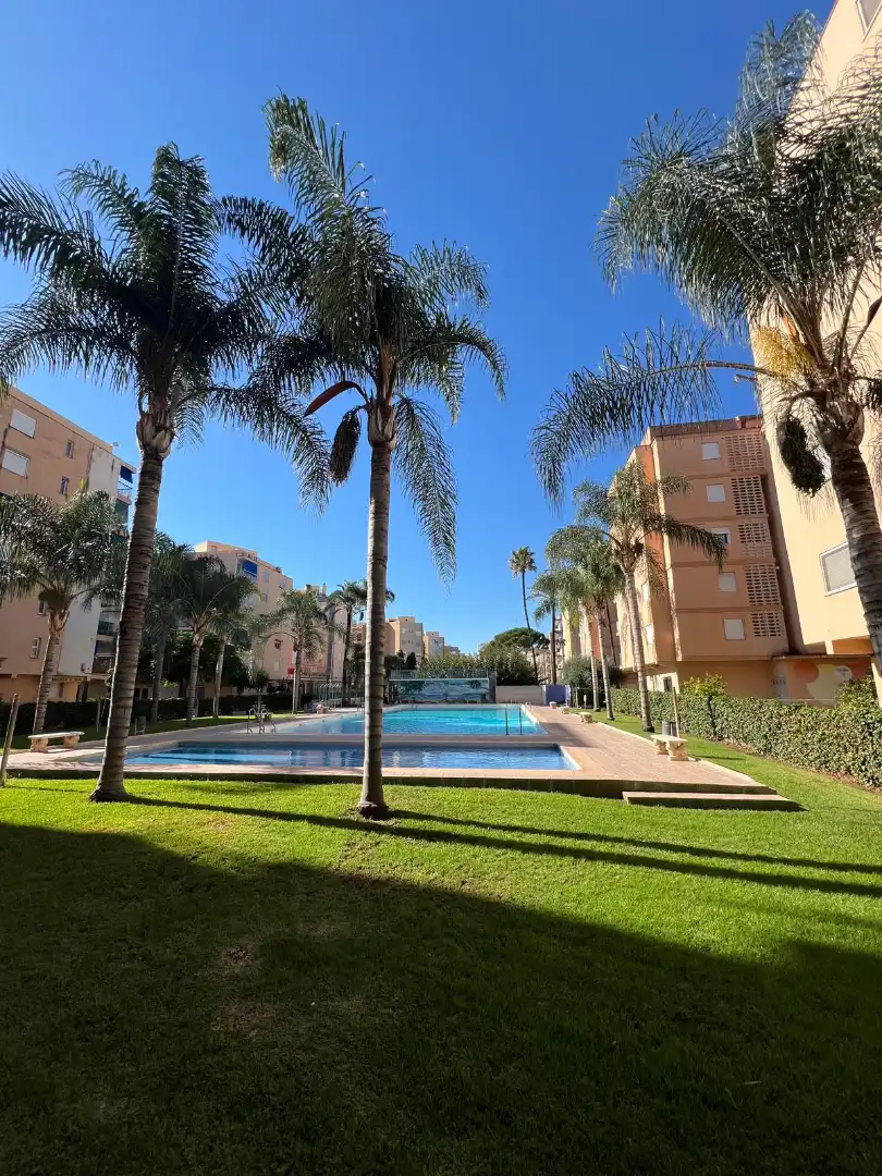 Piscina de Apartament en venda en La Pobla de Farnals amb Aire condicionat, Calefacció i Terrassa