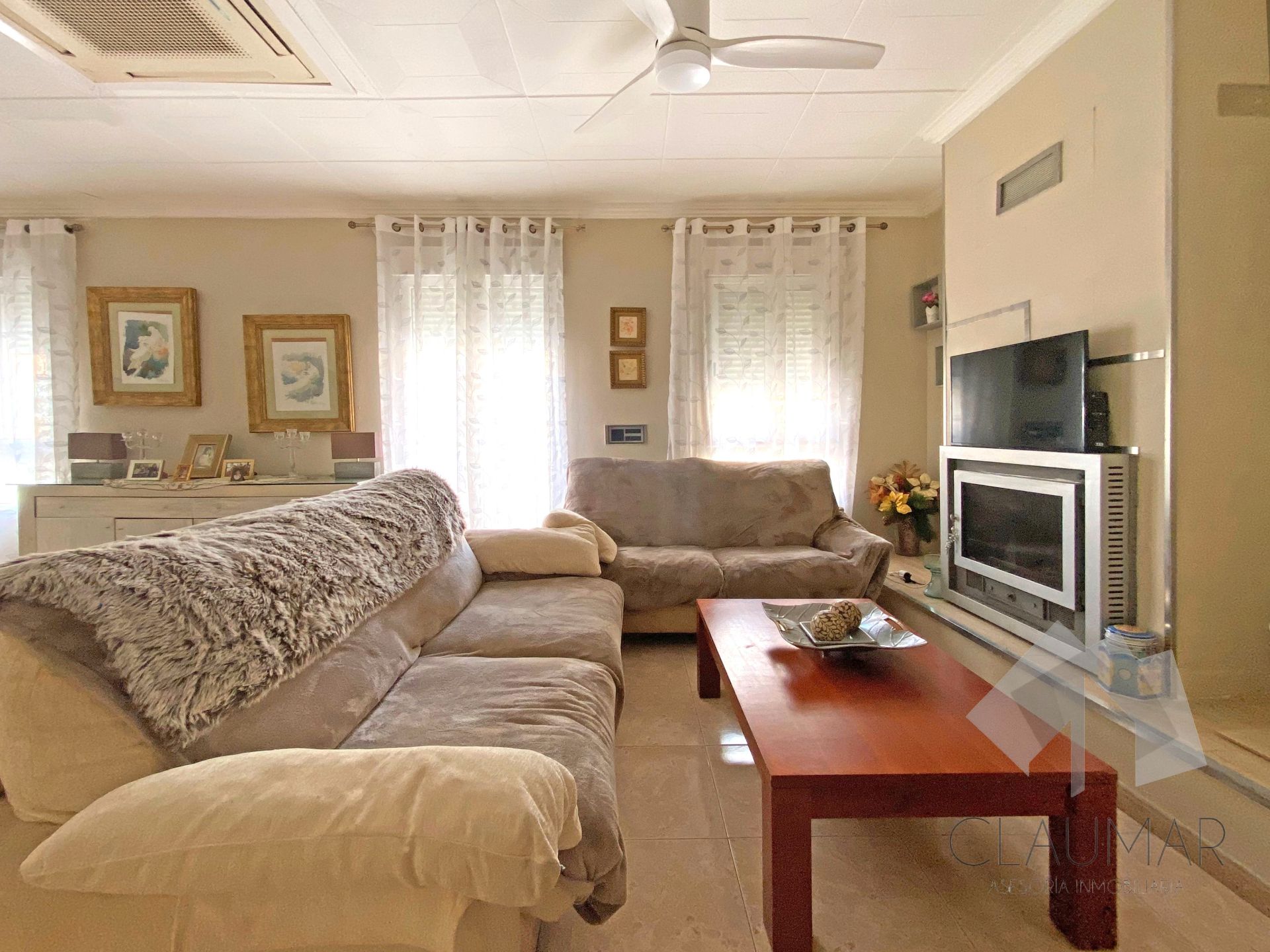Sala d'estar de Casa o xalet en venda en Gandia amb Aire condicionat, Calefacció i Terrassa