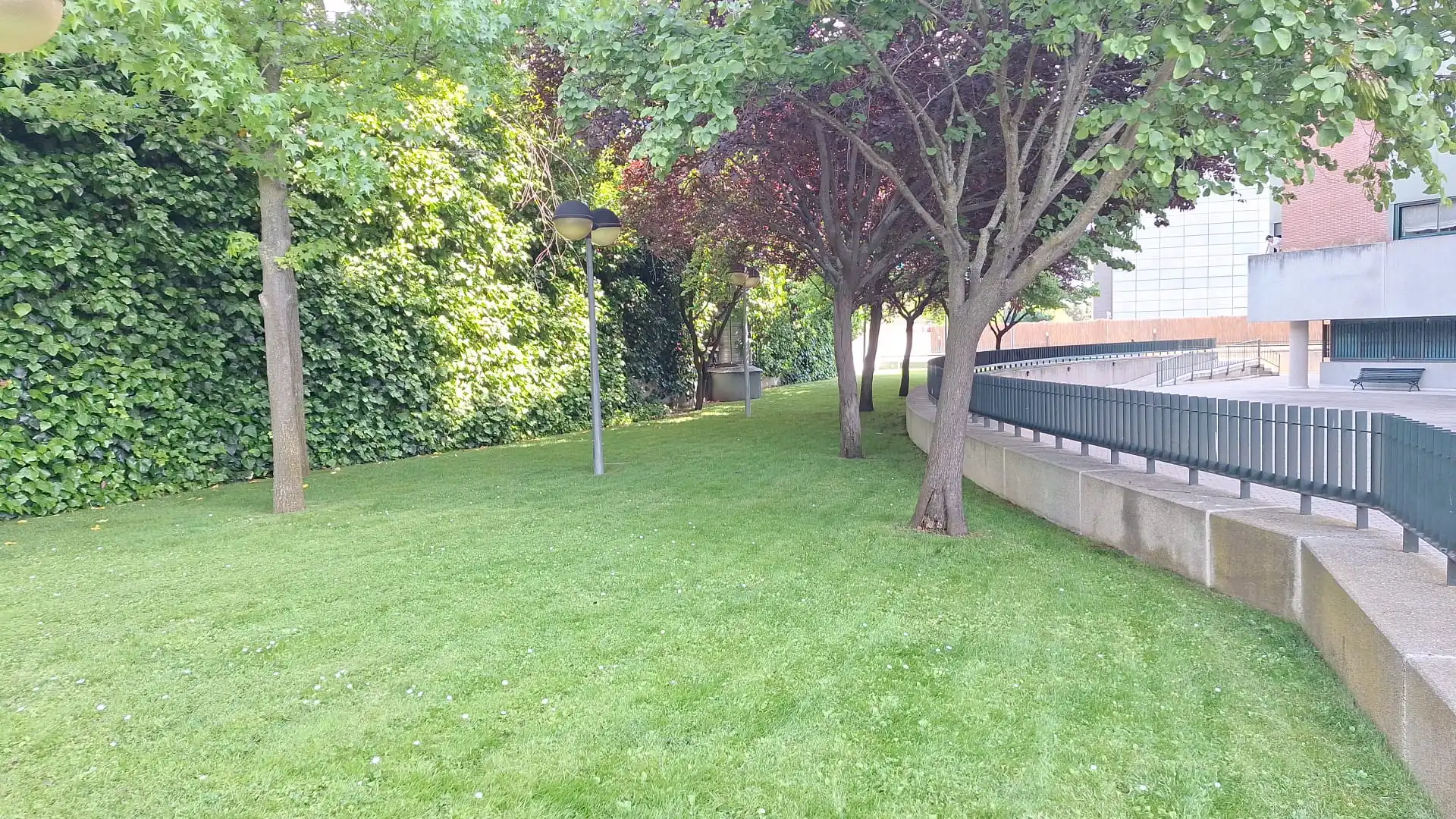 Exterior view of Flat for rent in Madrid  with Air Conditioner, Private garden and Swimming Pool