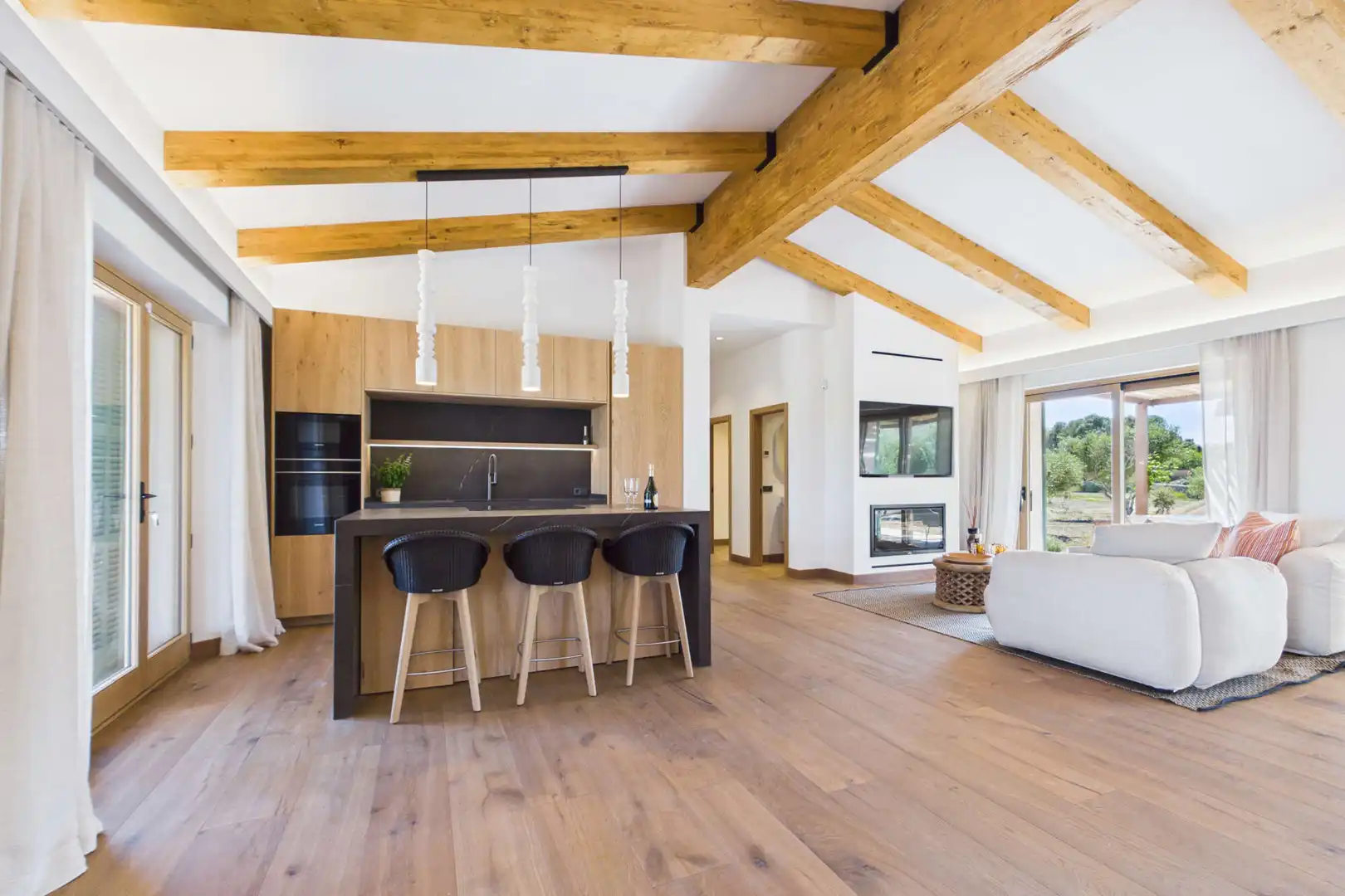 Sala de estar de Finca rústica en venta en Capdepera con Aire acondicionado, Calefacción y Parquet