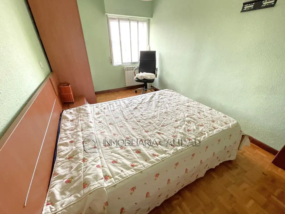 Bedroom of Flat for rent in Burgos  with Heating and Furnished