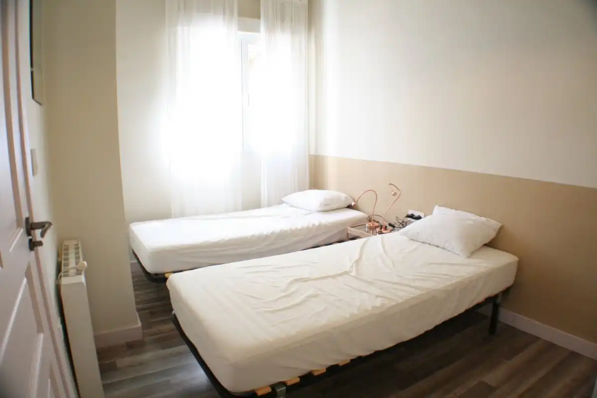Schlafzimmer von Wohnung zur Miete in Granada mit Klimaanlage, Heizung und Terrasse