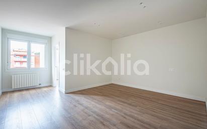 Bedroom of Flat for sale in  Barcelona Capital  with Air Conditioner and Heating