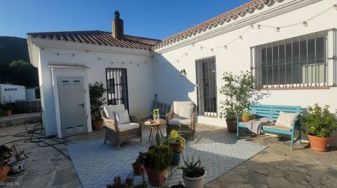 ESPECTACULAR CHALET CON GRAN PARCELA EN TARIFA