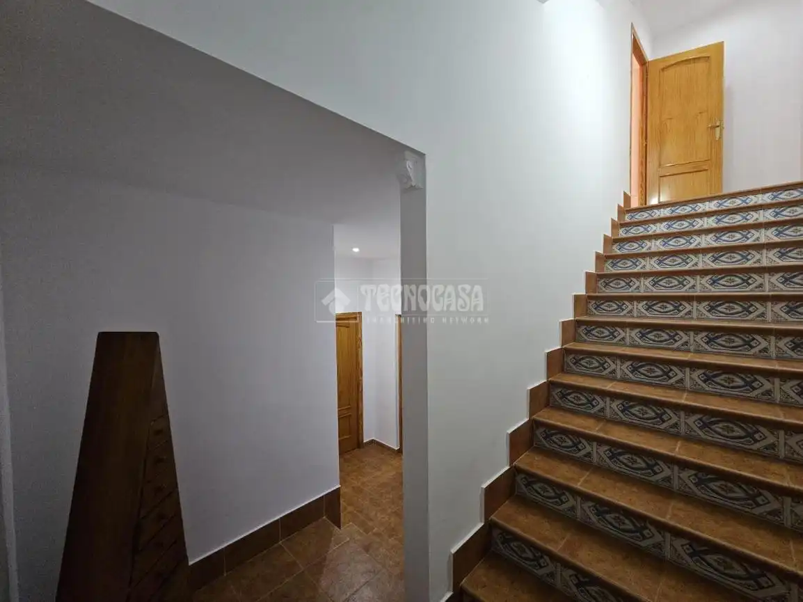 Detached homes for sale in El Puente del Arzobispo  with Heating