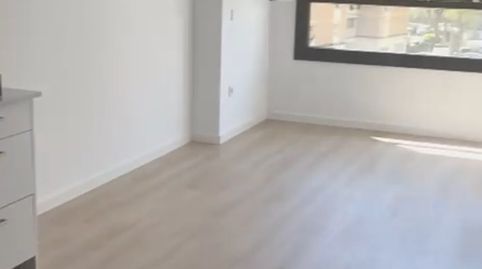 Foto 2 de Piso de alquiler en Calle Menorca, 3, Los Guindos - Parque Mediterráneo - Santa Paula, Málaga Capital