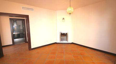 Foto 3 de Casa adosada de lloguer a Avenida de Andalucia, 71, Benahavís pueblo, Málaga