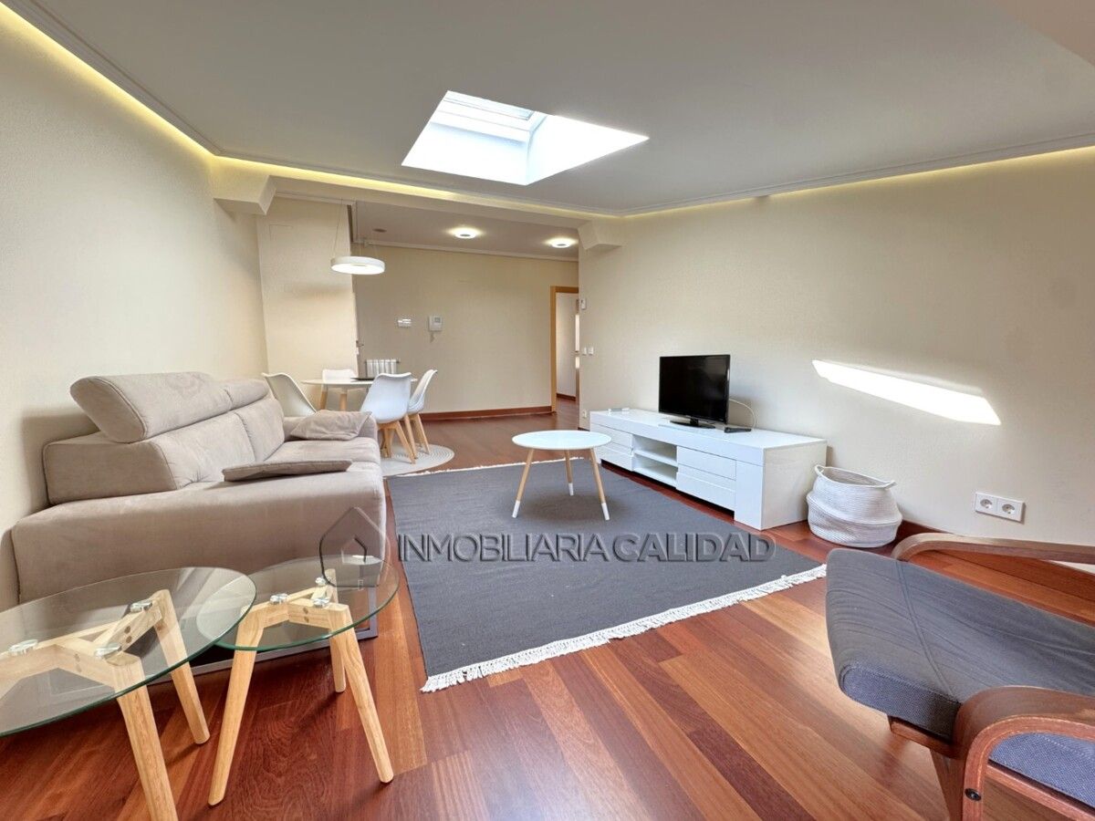 Sala de estar de Piso de alquiler en Burgos Capital con Calefacción y Amueblado