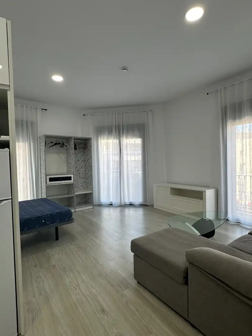 Habitación de Apartamento de alquiler en Badajoz con Calefacción, Amueblado y Lavadora