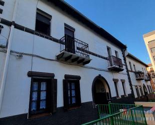 Vista exterior de Casa o xalet en venda en Barakaldo  amb Terrassa