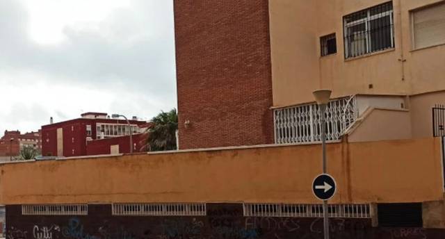 Local comercial en Venta en Traviata en Piedras Redondas - Torrecárdenas