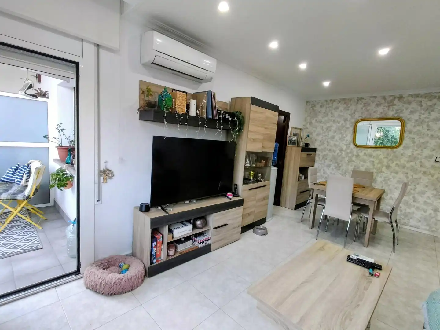 Sala d'estar de Apartament en venda en Castelldefels amb Aire condicionat i Terrassa