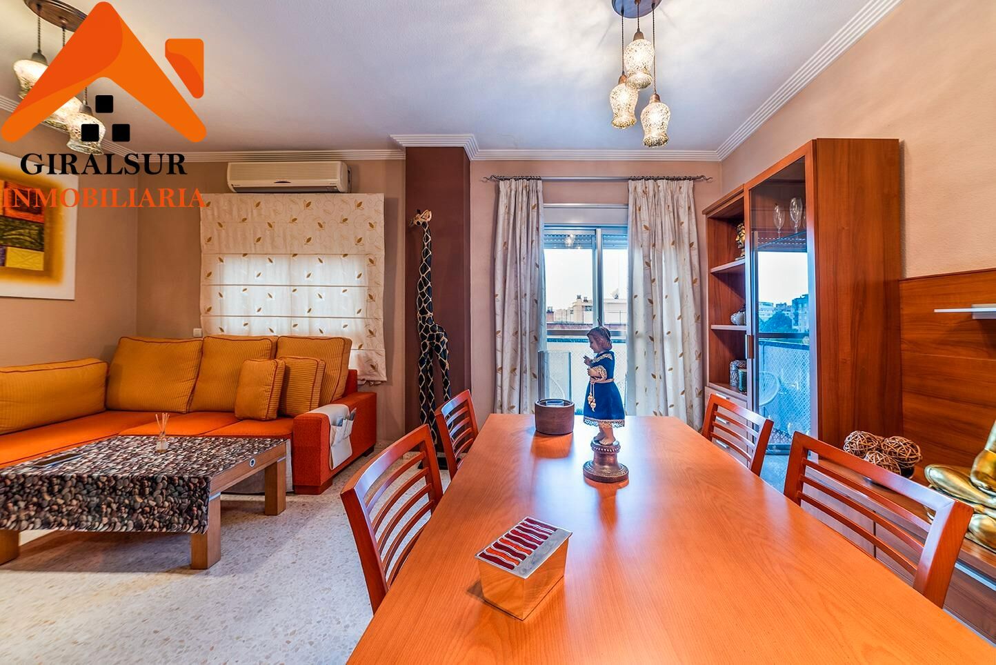 Dining room of Flat for sale in  Sevilla Capital  with Air Conditioner, Terrace and Storage room