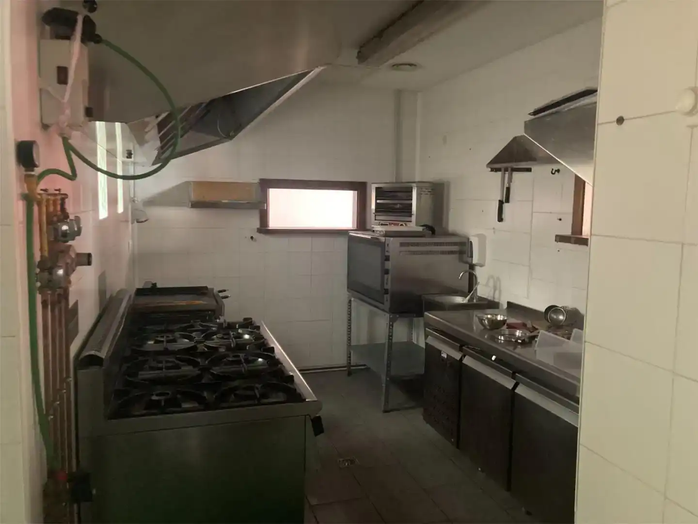 Cuina de Local de lloguer en Sant Lluís amb Moblat