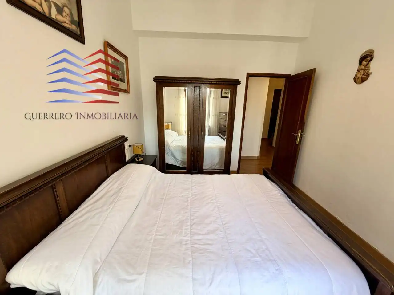 Dormitori de Apartament de lloguer en O Carballiño   amb Calefacció, Parquet i Moblat