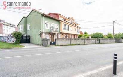 Exterior view of House or chalet for sale in Santa Cruz de Bezana  with Heating, Private garden and Terrace