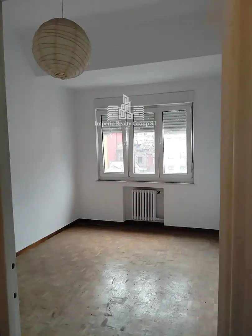 Bedroom of Flat for sale in Langreo