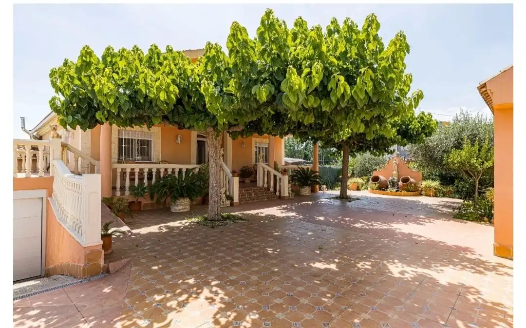Vista exterior de Casa o xalet en venda en Murcia amb Aire condicionat, Calefacció i Jardí privat