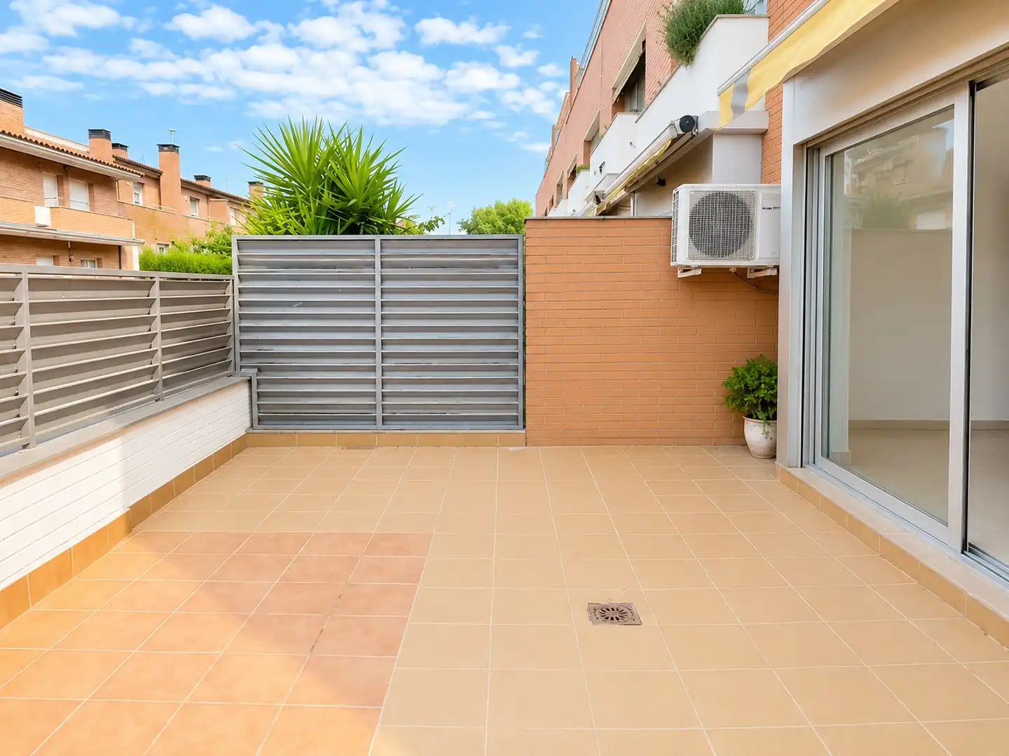 Terraza de Casa adosada de alquiler en Sant Feliu de Llobregat con Aire acondicionado, Calefacción y Jardín privado