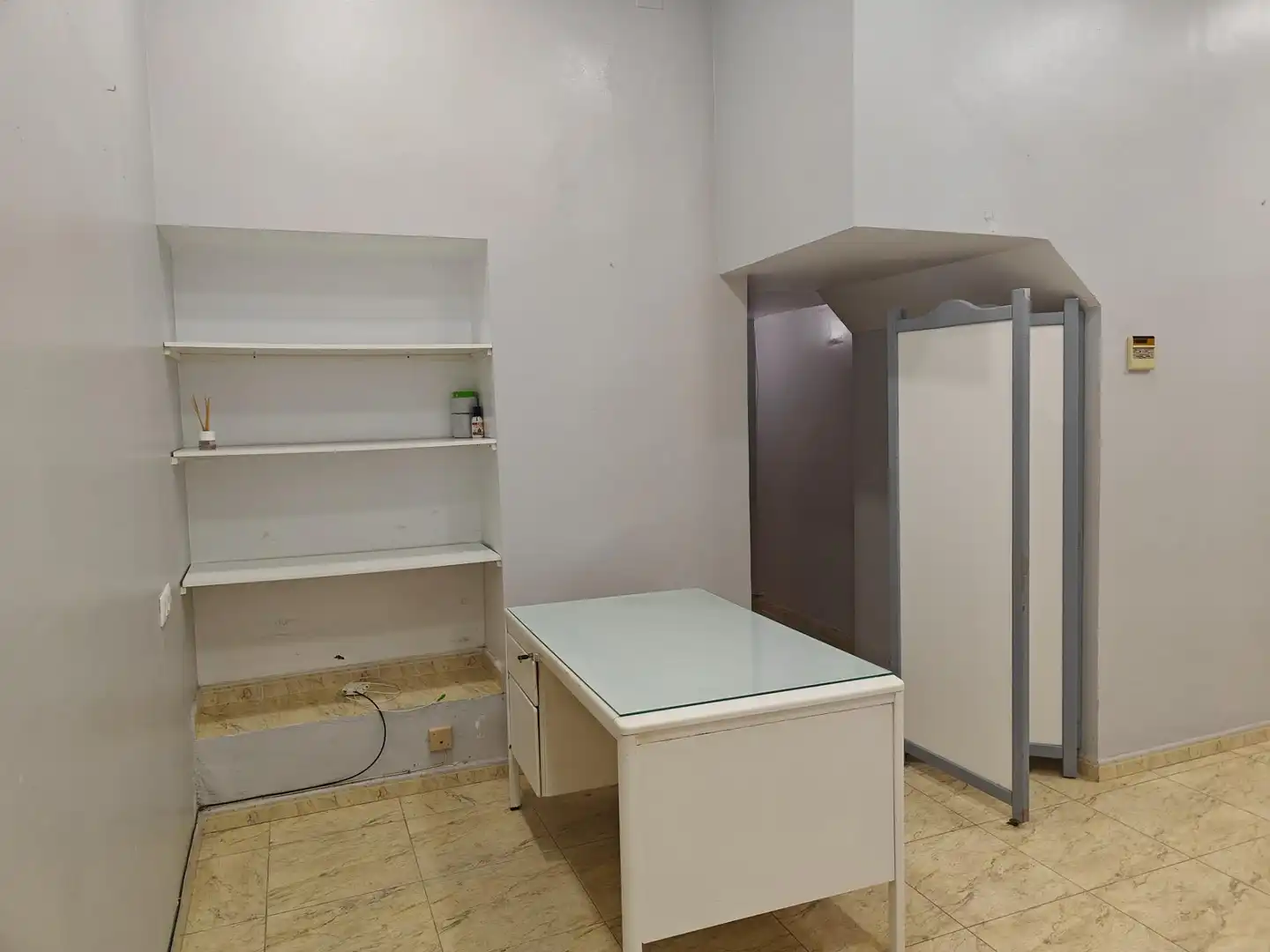 Commercial properties for rent in Calle CORTES LAS, Centro