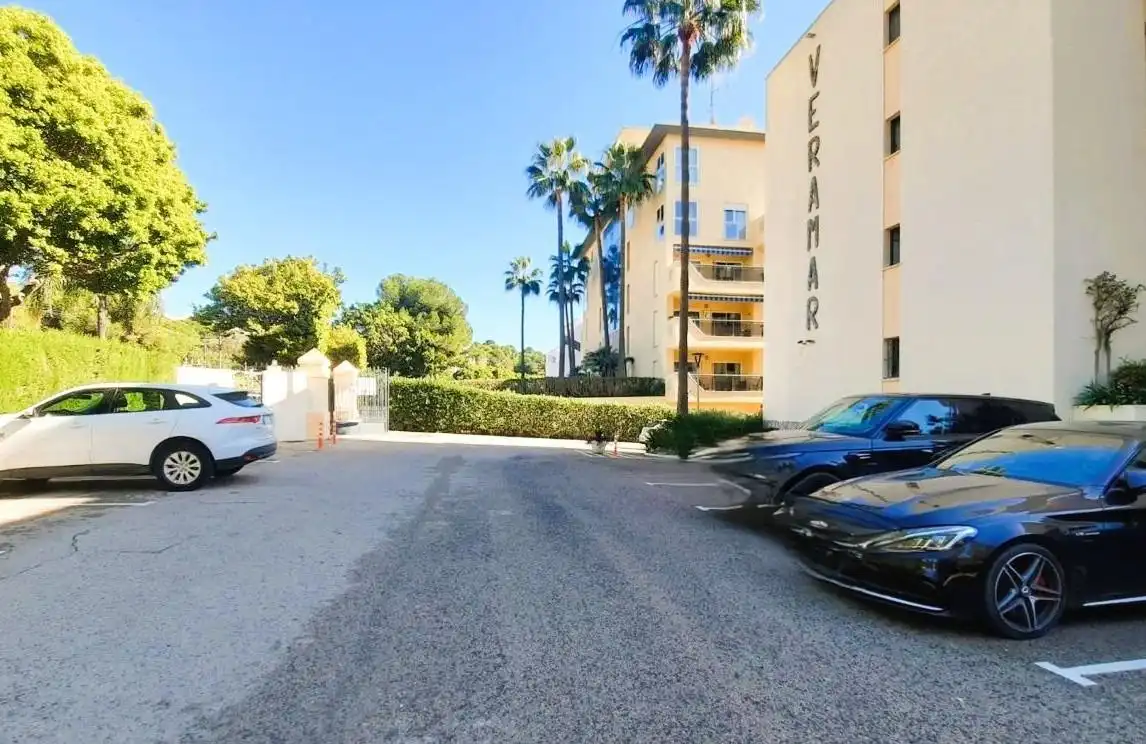 Parkplatz von Wohnungen zum Verkauf in Escalona mit Klimaanlage, Heizung und Privatgarten
