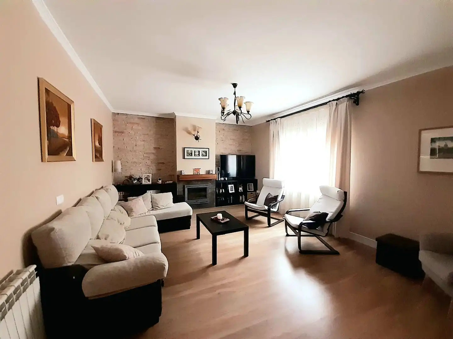 Sala d'estar de Casa o xalet en venda en Mota del Cuervo amb Aire condicionat