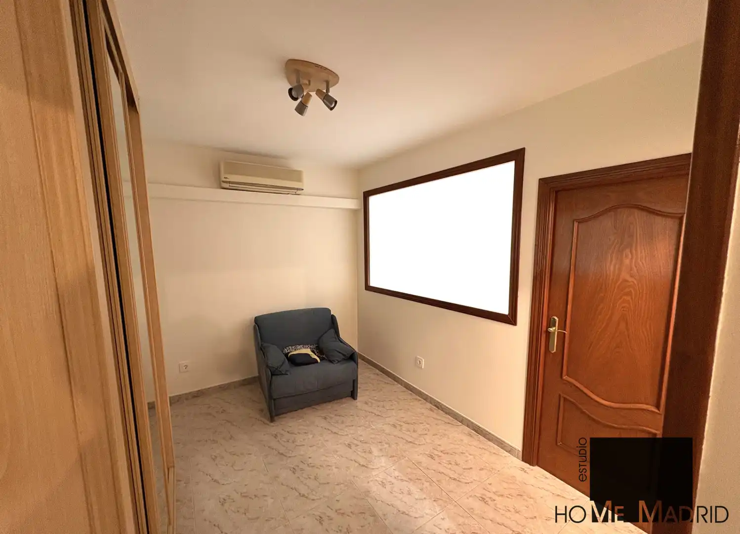 Wohnung zur Miete in Calle de La Bañeza, Pilar