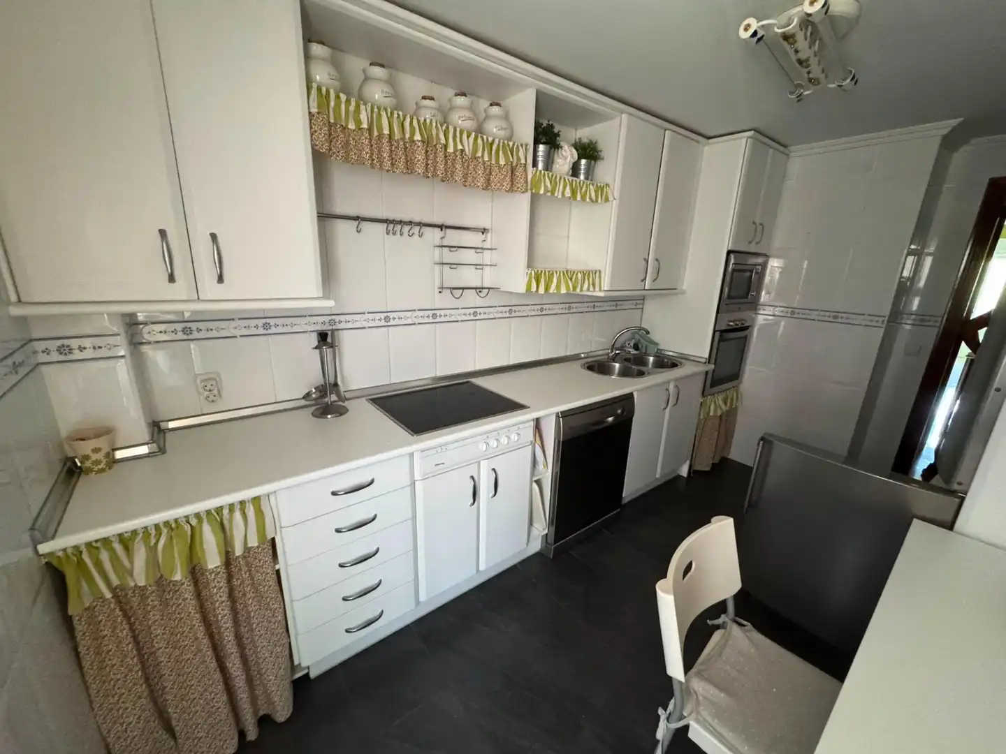 Cocina de Piso de alquiler en Cáceres con Calefacción, Terraza y Amueblado
