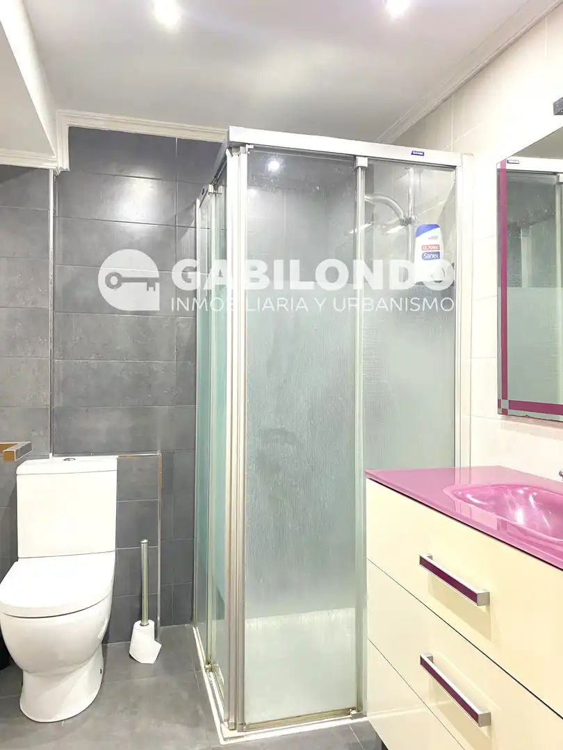 Baño de Local en venta en Elgoibar con Calefacción, Amueblado y Internet