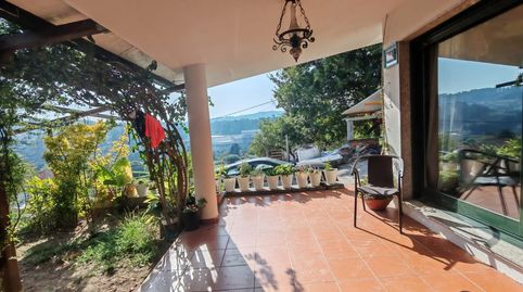 Chalet con piscina, bar y gran finca de 1.500m2 en Mos