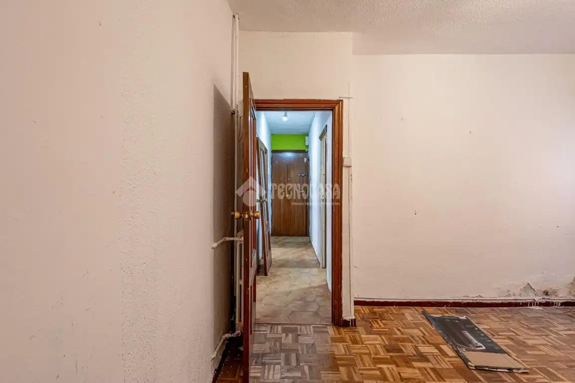 Piso en venta en Madrid con Calefacción y Trastero